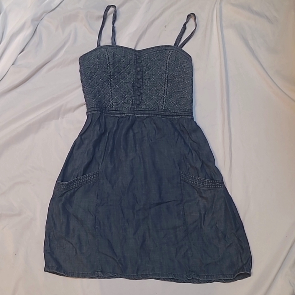 American Eagle size 6 Jean Dress Pockets Blue Soft